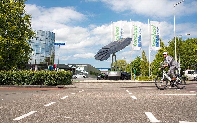 <p>Uw mobiliteitsbehoefte, ons maatwerk.&nbsp;Friesland Lease is innovatief, duurzaam en ondernemend. Zo zijn wij de eerste die de Leasefiets aanbieden en hebben we al veel ervaring met rijden op groen gas en elektrisch rijden. Dankzij de inzet van 85 vakbekwame medewerkers is een reputatie opgebouwd als betrouwbare en klantgerichte leasemaatschappij.</p>
